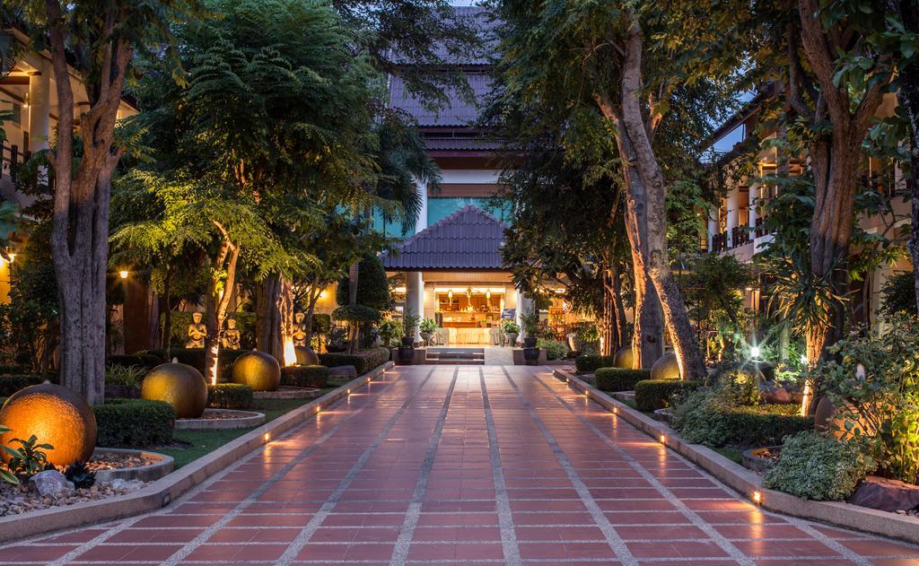 Juntra Resort & Hotel Nakhon Nayok Exterior photo